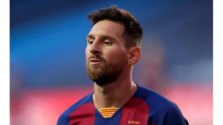 Messi deve permanecer no Barcelona