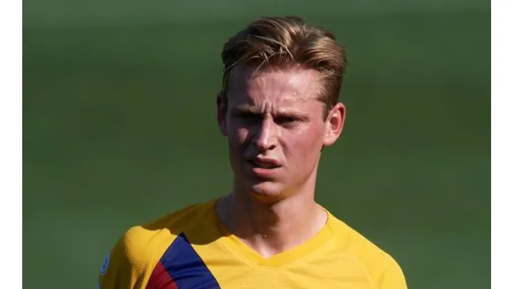 De Jong faz 'pouco caso' de crise do Barcelona