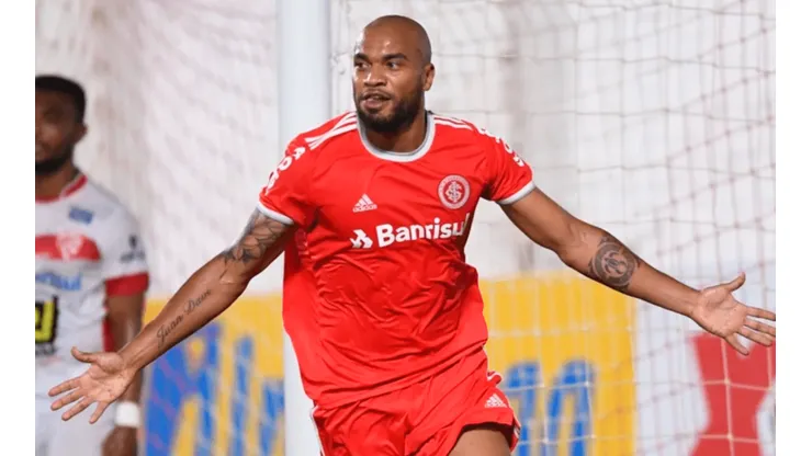 Moledo volta a ganhar chance com Coudet