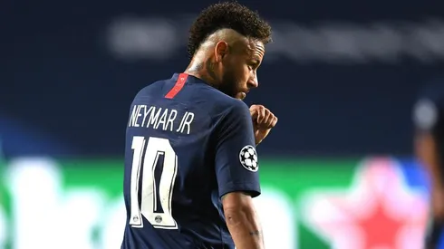 L'Equipe informa que Neymar e outros dois jogadores do PSG teriam contraído Covid-19