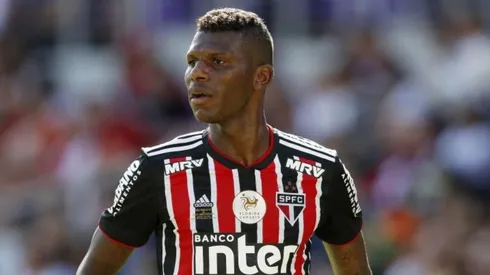 Arboleda 'força' saída do São Paulo