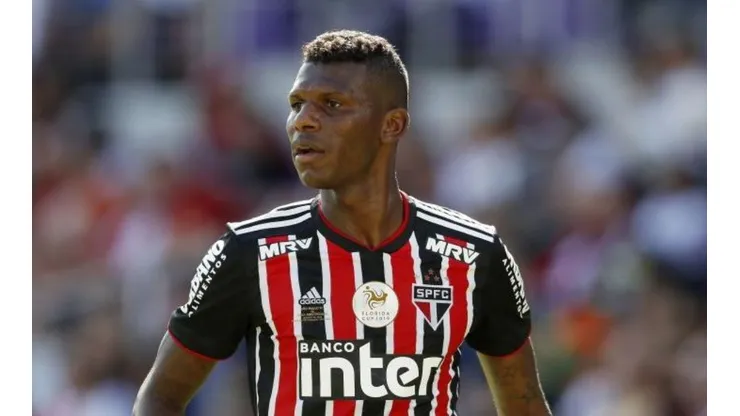 Arboleda 'força' saída do São Paulo