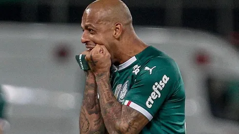 Felipe Melo alfineta árbitro por maneirar em entrada em Lucas Lima