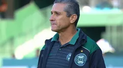 Jorginho 'desconsidera' atuação do Coritiba e celebra os 3 pontos