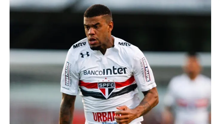 Sem espaço no São Paulo, Júnior Tavares entra no radar do Cruzeiro