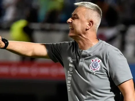 Duílio garente Tiago Nunes, mas espera evolução no futebol apresentado pelo time