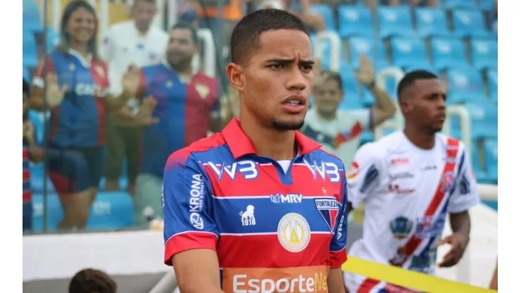 Após devolver Madson, Fortaleza tenta a contratação de novo atacante do Corinthians