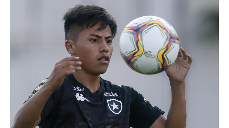 Lecaros é sondado e pode deixar o Botafogo
