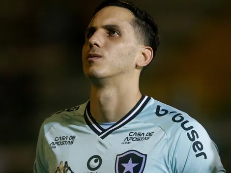 Gatito se manifesta após chutar o VAR em derrota do Botafogo