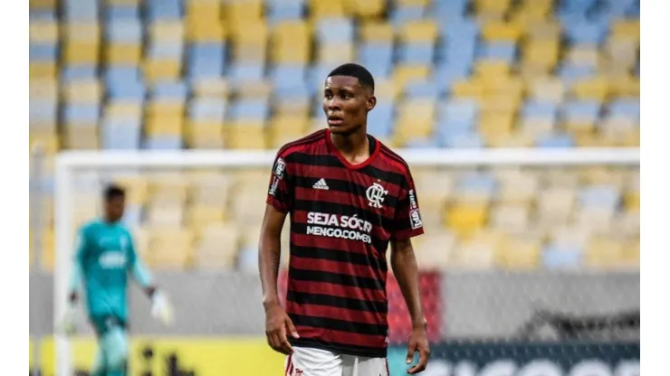 Cria do Ninho, Caio Roque comanda zoeira com Vasco