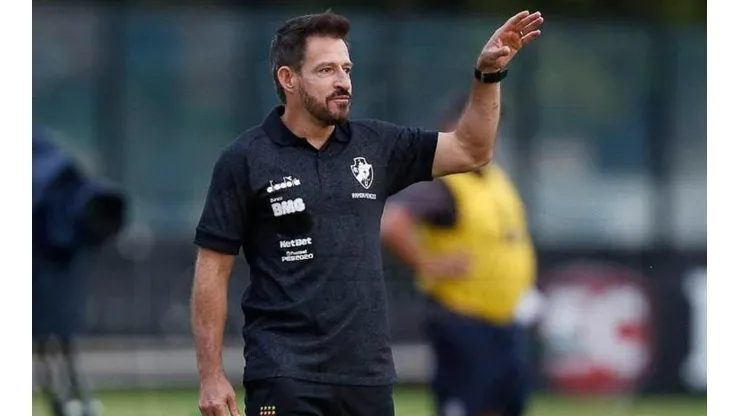 Ramon confirma Vasco para o clássico contra o Fluminense