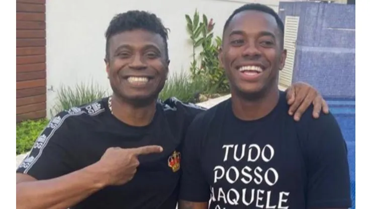 Edílson sugere contratação de Robinho ao Corinthians