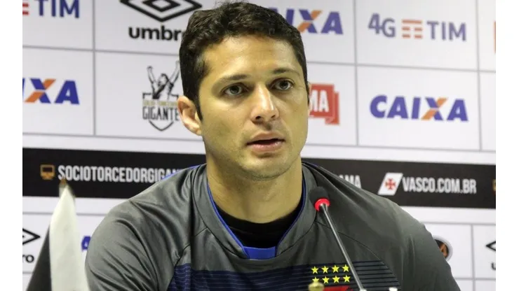 Vascaínos movimentam web com nome de Anderson Martins