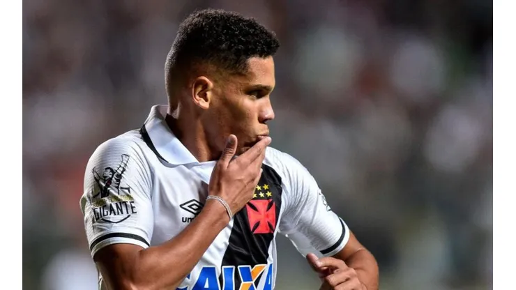 Paulinho agita torcedores do Vasco na web