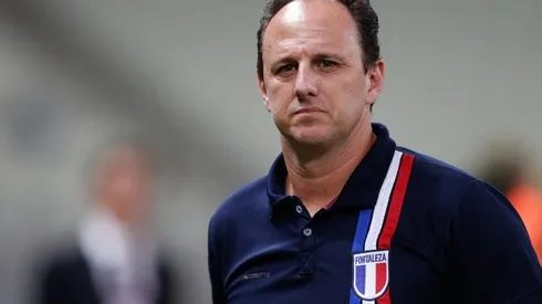 Ceni escala Fortaleza com força total para a partida contra o Corinthians