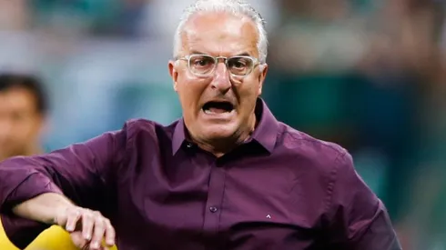 Athletico chega à 4ª derrota consecutiva e torcida pede demissão de Dorival