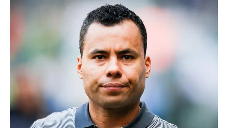 Sport encaminha acerto com Jair Ventura