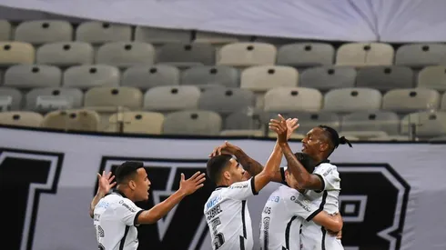 Corinthians e Fortaleza duelam pelo Brasileirão 2020 - (Getty Images)