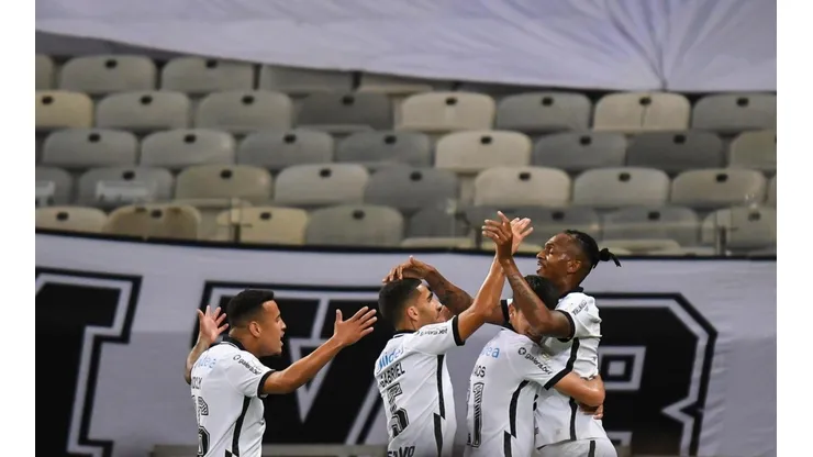Corinthians e Fortaleza duelam pelo Brasileirão 2020 - (Getty Images)