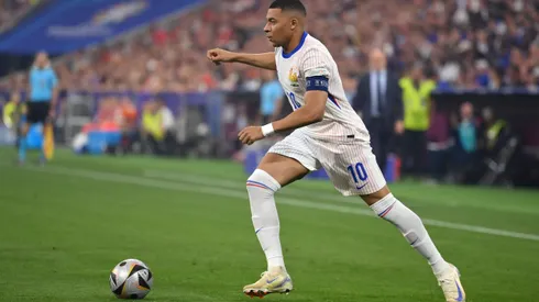 Kylian Mbappé atuando pela França na Eurocopa. (Foto de Justin Setterfield/Getty Images)
