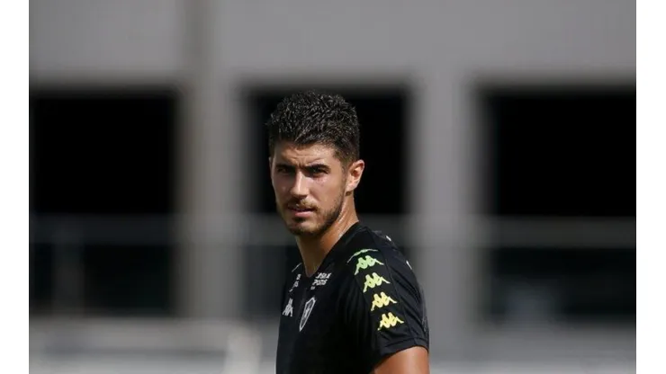 Internacional formaliza proposta Por Pedro Raul