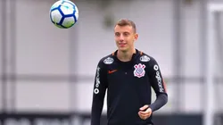 Corinthians vende Carlos ao Monza (ITA) por R$ 26 milhões