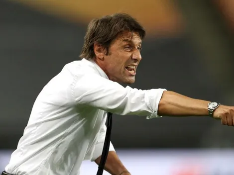 Banega, do Sevilla, tira sarro de "peruca" de Conte