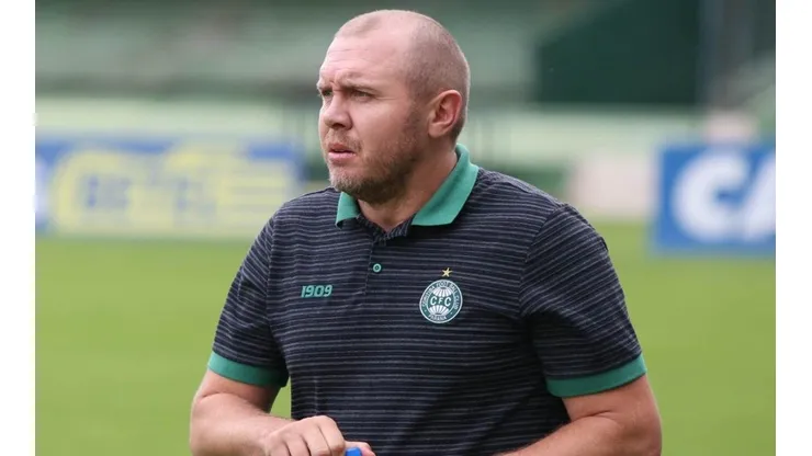 Mozart escala o Coritiba para duelo contra o Bragantino