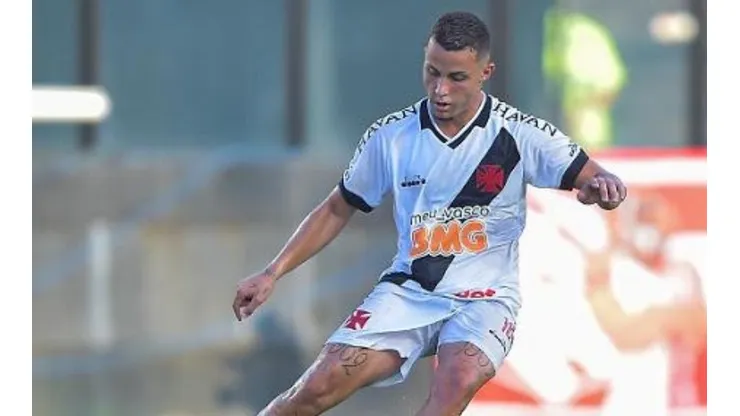 Entrada de Bruno Gomes muda postura do time e Vasco vence a 3ª seguida no Brasileirão