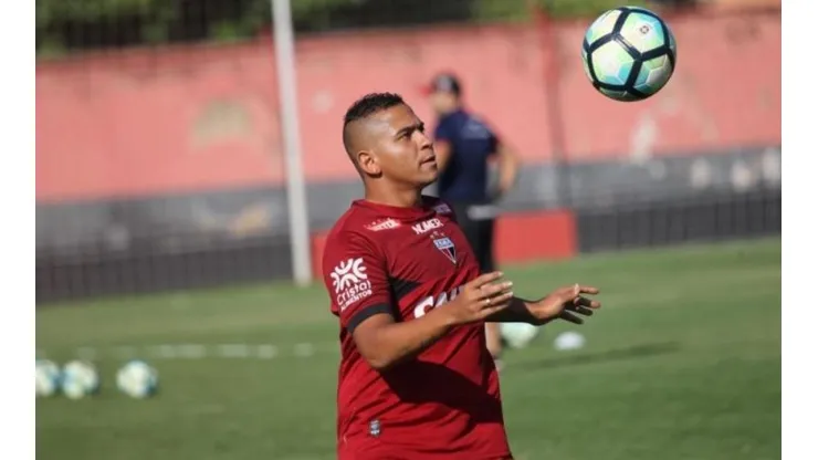 Walter esclarece mal-entendido em negociação com o Sport e sonha defender o Leão