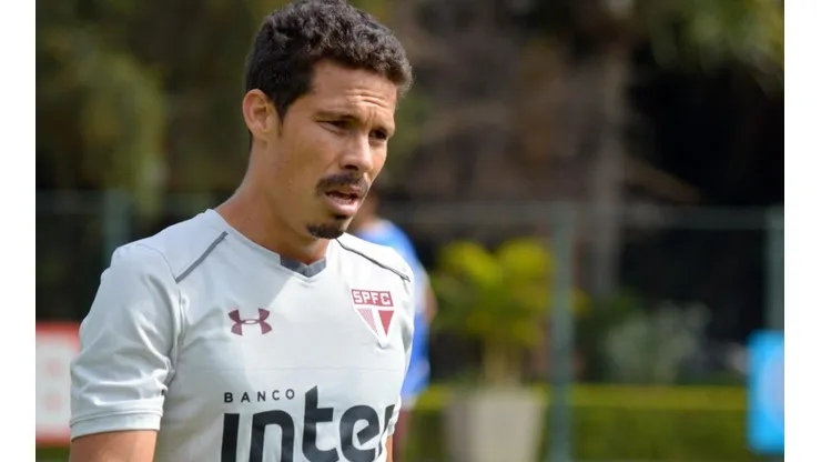 Hernanes tem lombalgia e situação clínica do meia é atualizada