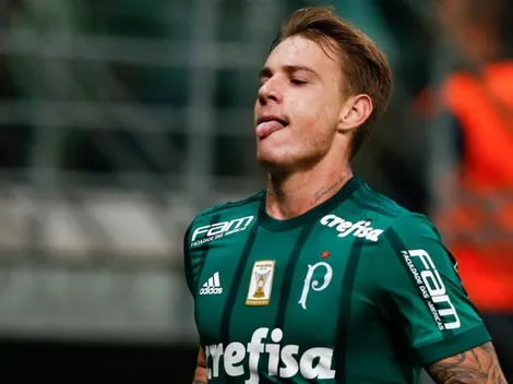 Palmeiras é punido pela Fifa por cláusula irregular no contrato de Roger Guedes