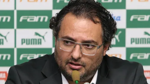 Mattos usa passado no Palmeiras para levar medalhão ao Atlético