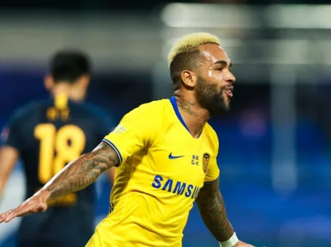 Carlos Leão comenta sobre Alex Teixeira no Vasco