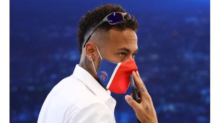 Mbappé e Thiago Silva fazem campanha para Neymar em premiação
