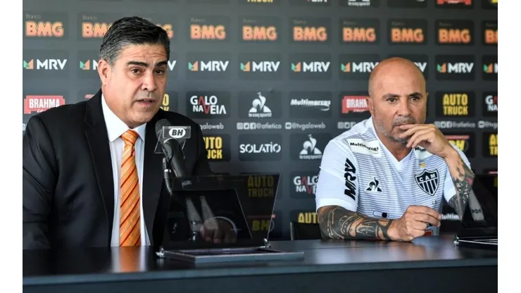 Sette Câmara acaba com festa de Sampaoli e barra reforço