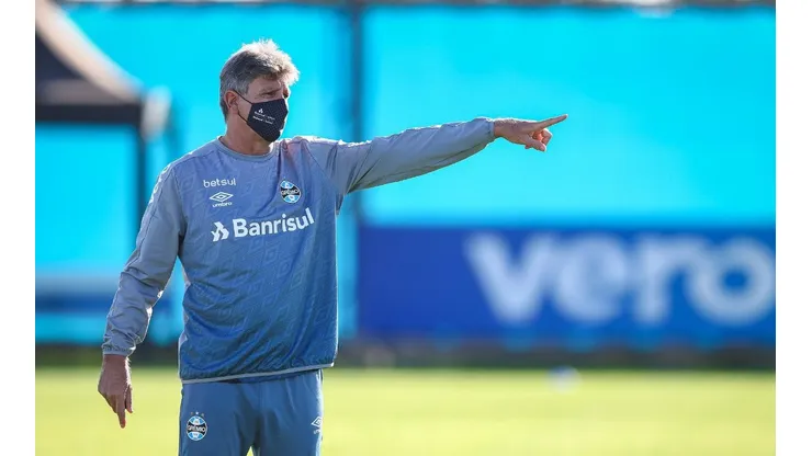 Renato quer novo camisa 9 para o Grêmio