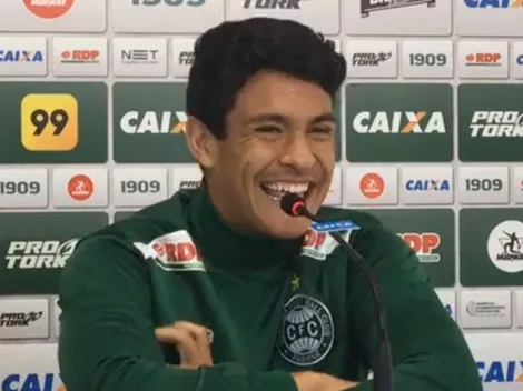 Matheus Bueno "fura a fila" e assume titularidade no Coritiba