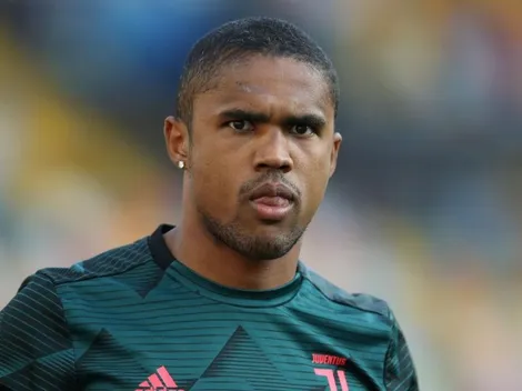 Grêmio pode receber 'bolada' por transferência de Douglas Costa