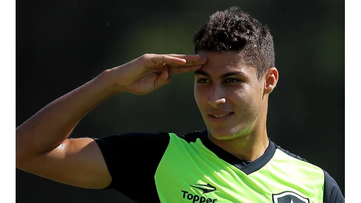 Possível investida do Flamengo em Marcinho agita os bastidores do Botafogo