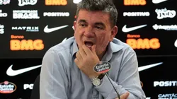 Andrés passa por cima de Tiago Nunes e 'escala' Corinthians