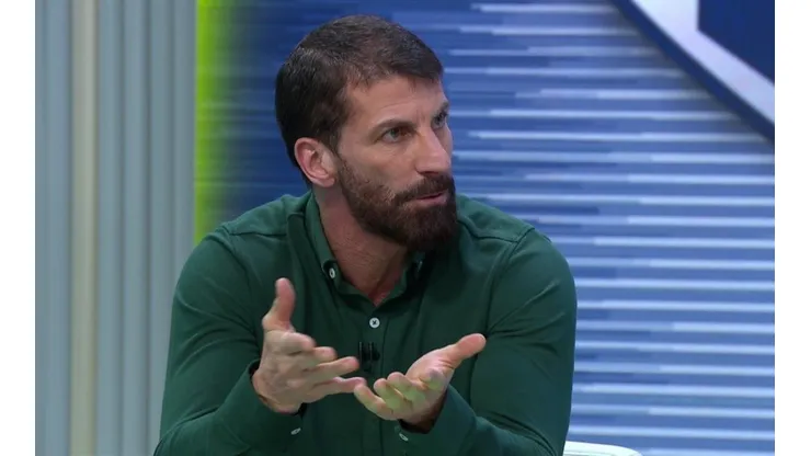 Pedrinho sai em defesa de Dome no Flamengo