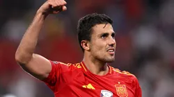 Espanha e Inglaterra medem forças pelo título da Eurocopa.