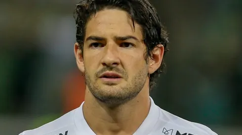 Diniz abre o jogo sobre situação de Pato no São Paulo