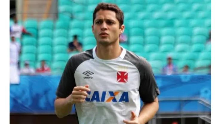Anderson Martins volta aos holofotes do Vasco