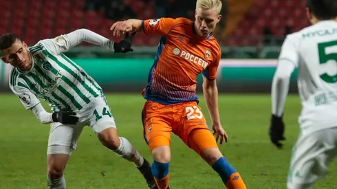 Athletico chega a acordo com o Akhmat e fecha contratação de meia