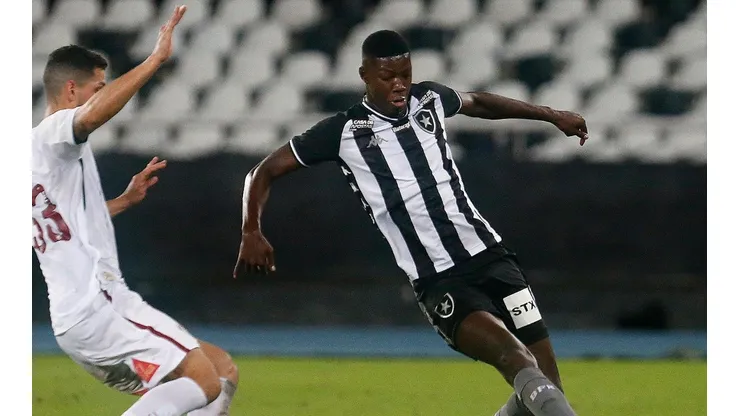 Com Matheus Babi, Autuori escala Botafogo para estreia no Brasileirão