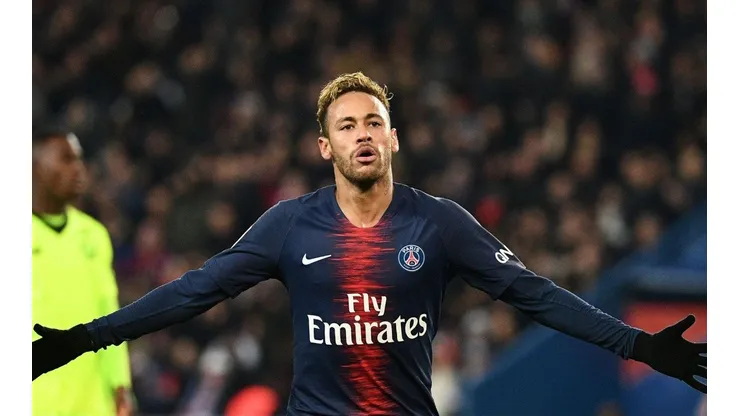 PSG X Atalanta definem hoje o primeiro semifinalista da Champions League