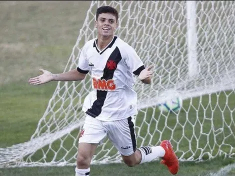 Ramon testa Gabriel Pec no ataque contra o Sport