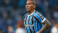 Em busca de atacantes para o Grêmio, Renato recebe ligação de Jael